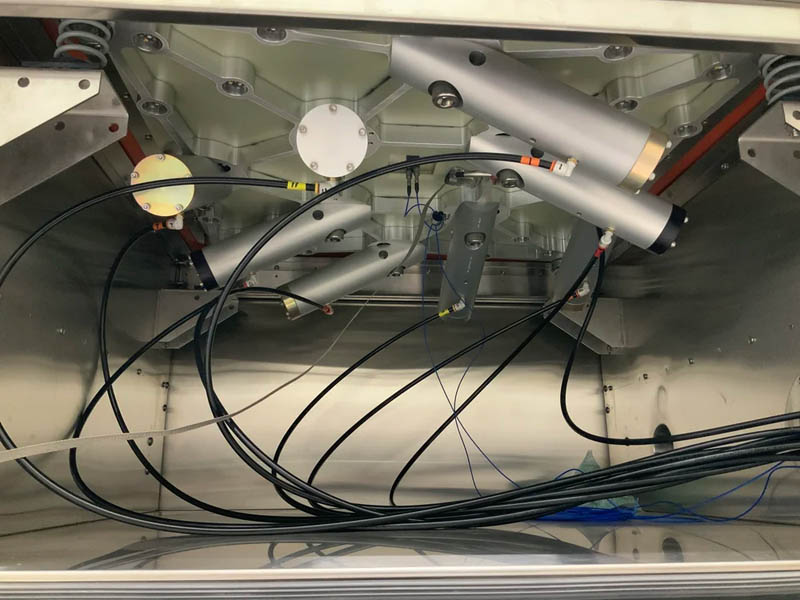 halt-chamber-vibration-table.jpg